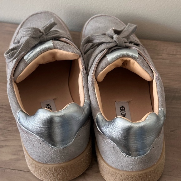 Steve Madden sneakers New in Box size 9 - Picture 2 of 10